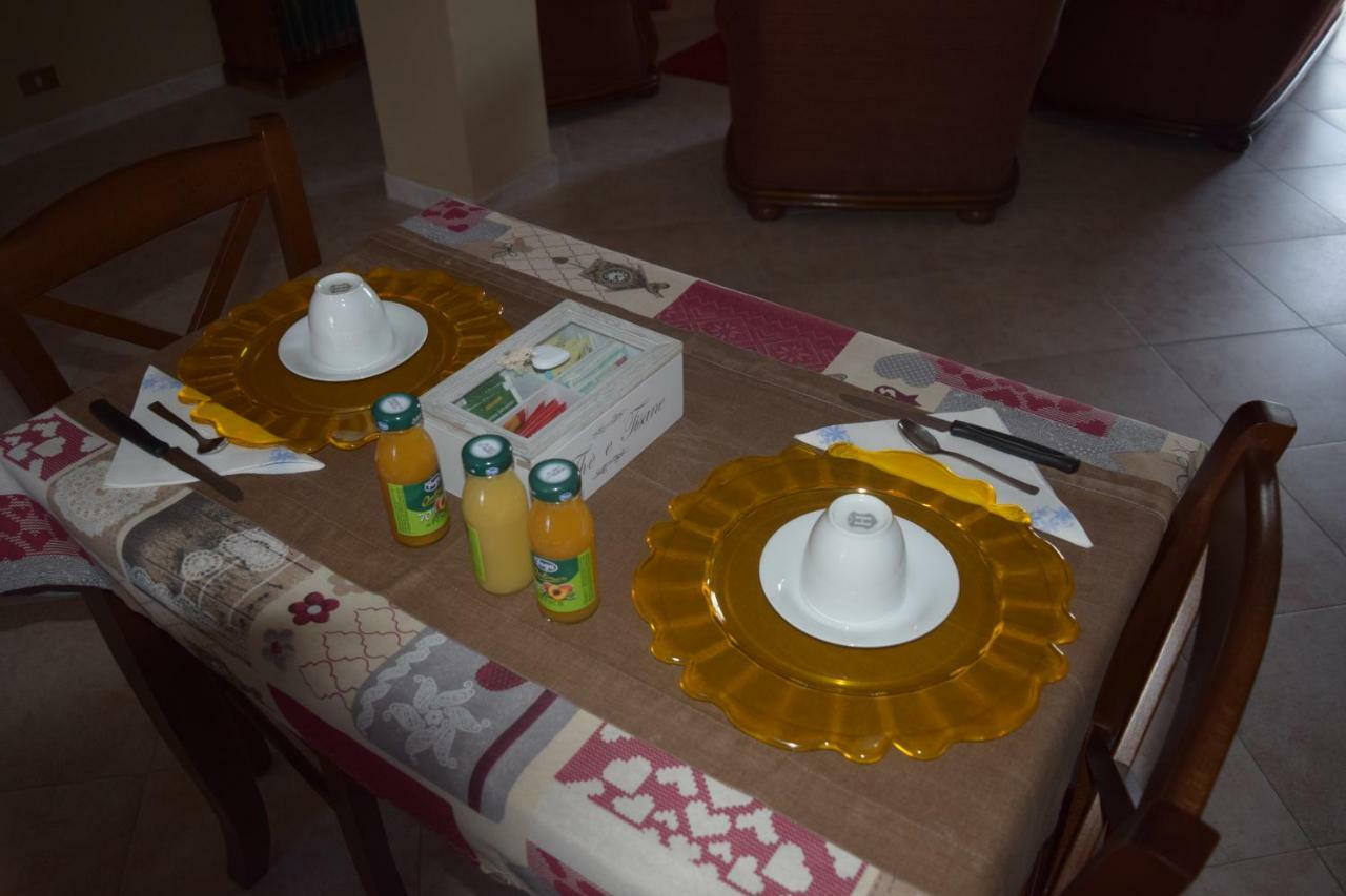 Amici Di Hackert Bed & Breakfast กาแซร์ตา ภายนอก รูปภาพ