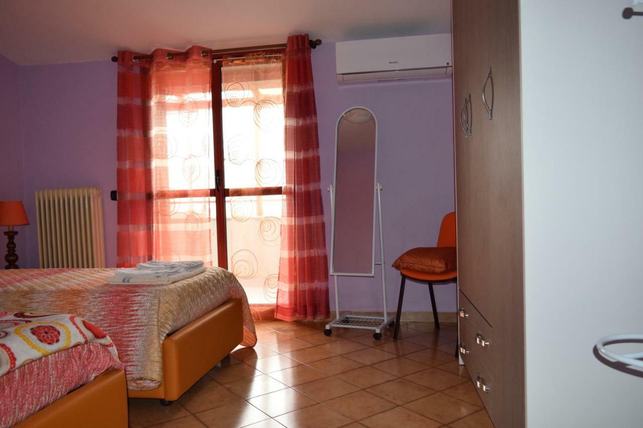 Amici Di Hackert Bed & Breakfast กาแซร์ตา ภายนอก รูปภาพ