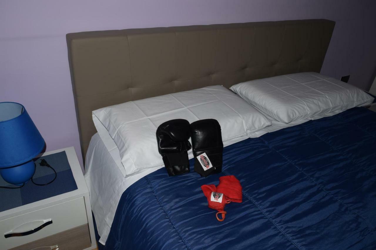 Amici Di Hackert Bed & Breakfast กาแซร์ตา ภายนอก รูปภาพ
